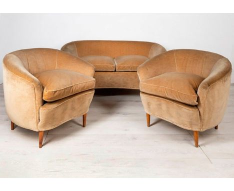 GIO PONTI (Milan, 1891-1979) for CASA GIARDINO.Set of armchairs and sofa, 1940s.Beige velvet and wooden tufts.Producer Casa G