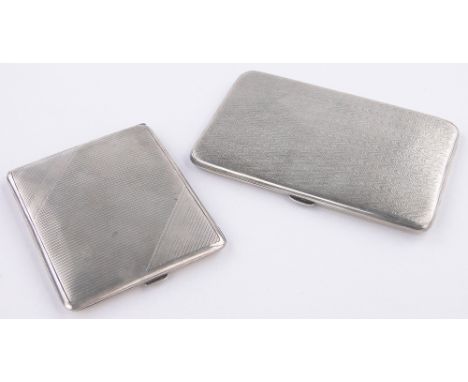 2 Engine turned silver cigarette cases,gross weight 9.5 oz.
