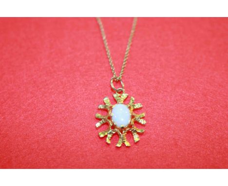 9ct gold and opal pendant on chain