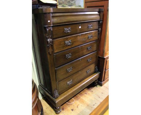 Late Victorian scotch chest of six drawers on turned leg base