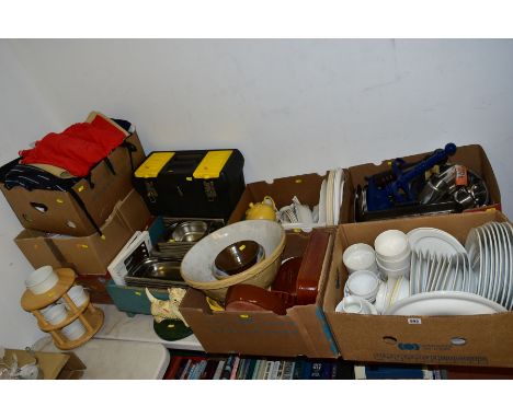 NINE BOXES AND LOOSE CATERING EQUIPMENT etc to include stainless steel serving dishes and jugs, ceramic oven wares, Schonwald