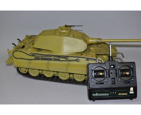 A BOXED WALTERSONS RADIO CONTROL KING TIGER II TANK, 1/16 scale model, Porsche turret, weathered desert livery complete with 