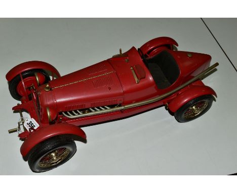 AN UNBOXED POCHER ALFA ROMEO 8C MONZA 1931 RACING CAR, No K/71 constructed metal and plastic kit, 1/8 scale, has some minor d