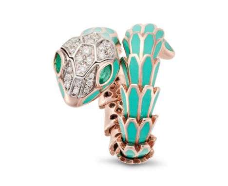 ALEXIS NY, A DIAMOND, EMERALD AND ENAMEL SNAKE RING comprising a row of articulated links decorated with turquoise enamel, th