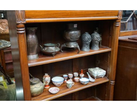 A mixed group of Oriental ceramics and works of art, to include: Chinese and Japanese metalware. 
