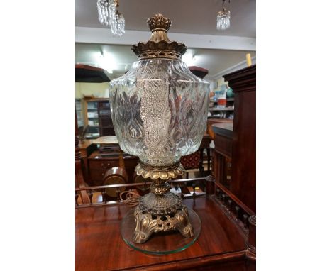 A large vintage American Falkenstein glass table lamp, total height 60cm. 