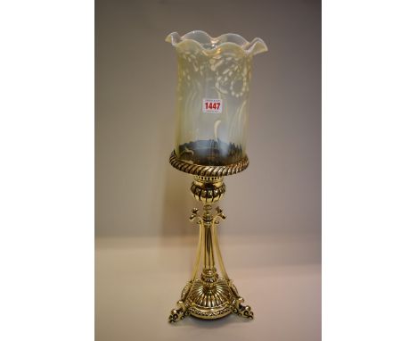 A Victorian brass lamp,&nbsp;with vaseline glass shade, total height 56cm.&nbsp; 