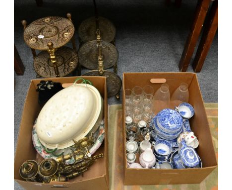 Spode Italian pattern blue and white pottery; a pair of wall brackets; glass etc 