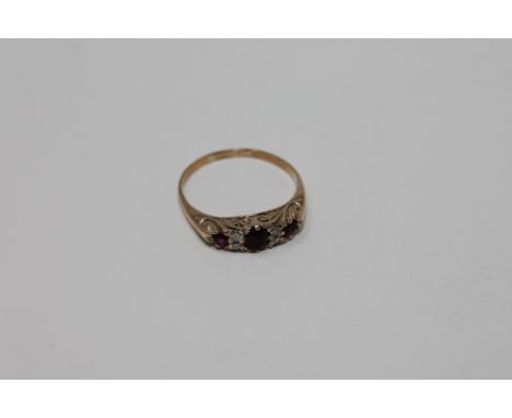 An antique ruby and diamond ring, size M, 2g.