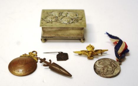 Group of military &amp; other collectables including medallions, a sweet heart brooch, a silver plate choir of angels pill bo