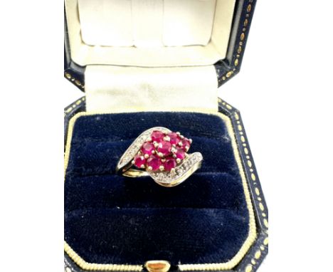 9ct Gold Vintage Ruby And Diamond Set Cluster Ring (2.6g) 