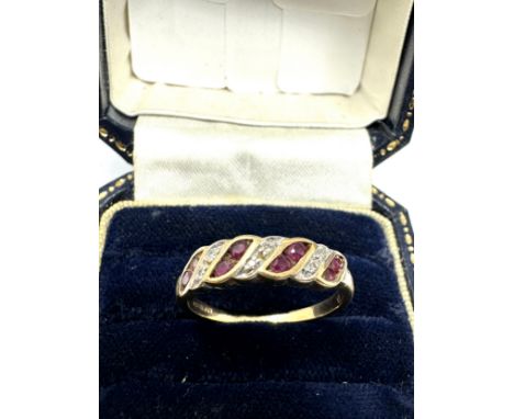9ct  Gold Diamond And Ruby Ring (2.2g) 