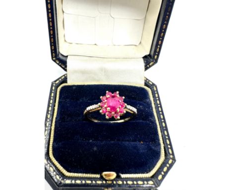 9ct Gold Diamond And Ruby  Ring (1.9g) 