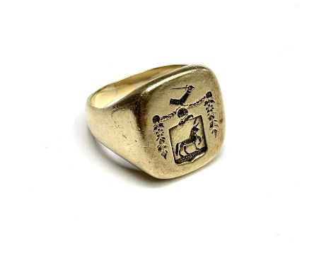 A heavy 14kt. gold signet ring crested with a unicorn in a shield 16.5gm