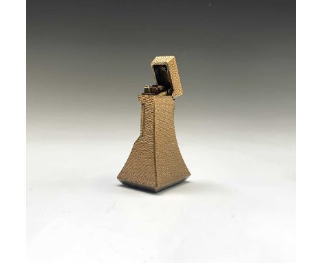 A Dunhill, London Wheatsheaf table lighter