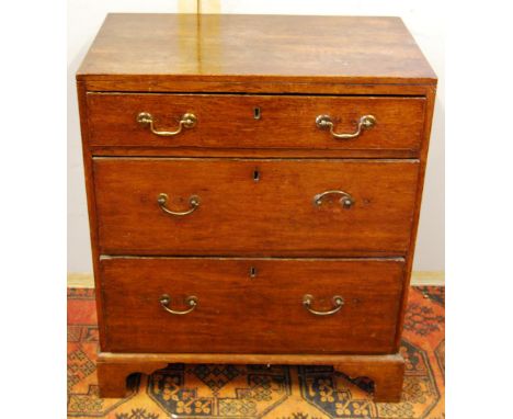 19th century oak chest of drawers on bracket feet, 85cm high and 72cm wide.