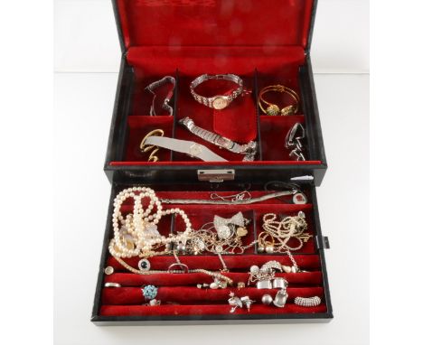 A box of costume jewellery to include a 9 carat gold bracelet, 4.2gms, a pair of freshwater pearl earstuds and pendant, paste