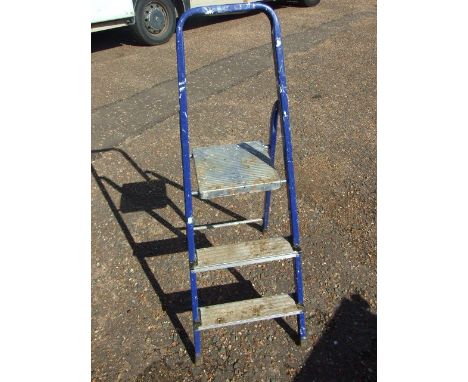Metal Step Ladder