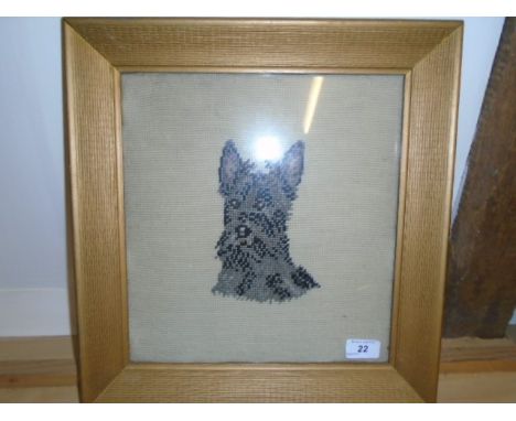 VINTAGE FRAMED TAPESTRY NEEDLEPOINT OF A SCOTTIE TERRIER DOG 40CM X38CM