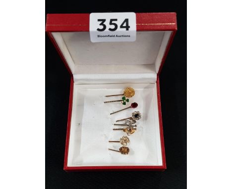 QUANTITY OF VARIOUS STICK PINS MOSTLY GOLD (8) 