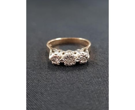 9 CARAT GOLD 3 STONE DIAMOND RING 