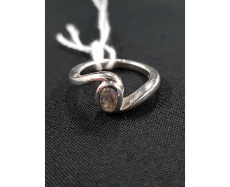 SILVER SINGLE STONE RING 