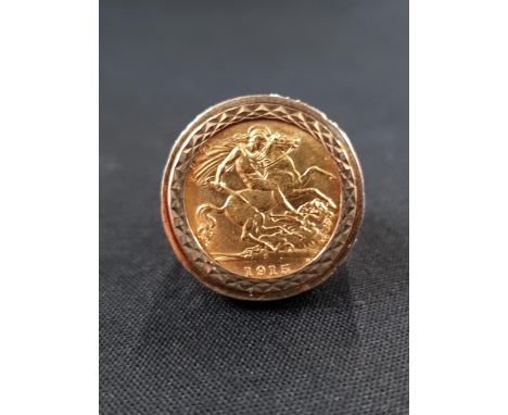 HALF SOVEREIGN IN GOLD MOUNT RING 