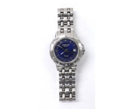 Raymond Weil Tango stainless steel lady's bracelet watch, ref. 5360, no. Y021643, blue dial, quartz, 29mm - Condition Report: