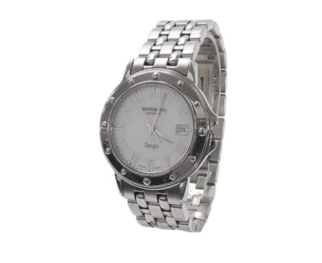 Raymond Weil Tango stainless steel gentleman's bracelet watch, ref. 5560, no. Y03009, white dial, inscribed case, quartz, 37m