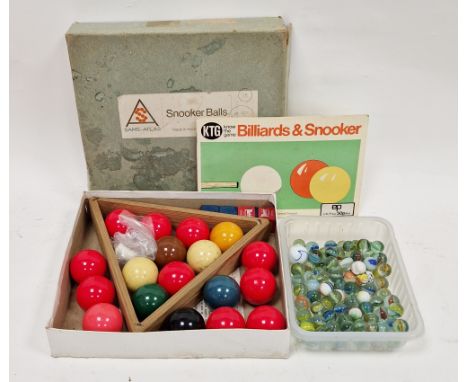 Vintage Sams-Atlas set of snooker balls&nbsp;in original box, a collection of vintage marbles, a Playmobil Rallye car, assort