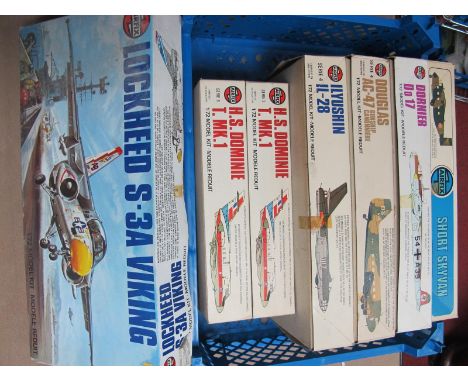 Seven Airfix 1:72nd Scale Plastic Model Military Aircraft Kits, including Lockheed 5-3A Viking, Short Skyvan, kits appear uns