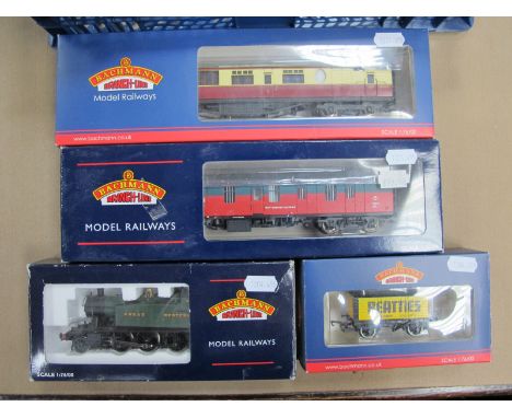 ABachmann Branch Line "OO" Gauge Prairie Class 2-6-2 Locomotive, R/No 5555 GWR green livery, together with three rolling stoc