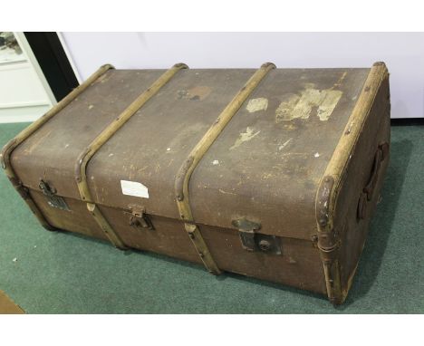 Travel trunk 92cm wide