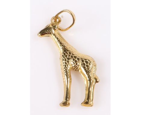 9 carat gold pendant, in the form of a giraffe 