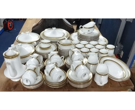 An extensive Paragon Athena patterned bone china dinner and tea service.