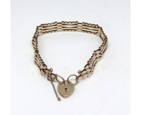A 9ct gate bracelet, approx 7.20g.