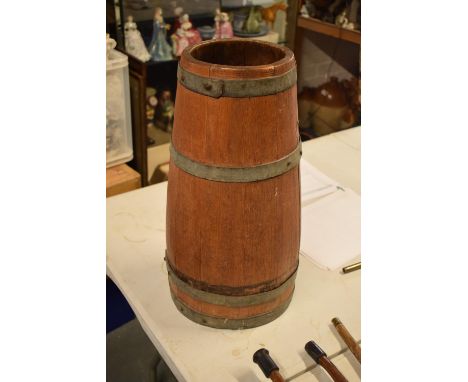 Robert Williams and Sons Ltd early 20th century coopered barrel churn/ stick stand. In good condition, one metal ring has sli