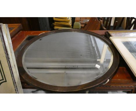 An Edwardian Circular Wall Mirror with Bevelled Glass, 66cm Diameter 