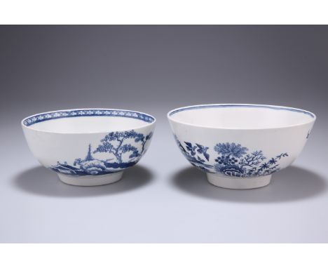 A WORCESTER BOWL, CIRCA 1755-80, circular, blue painted with the Cannonball pattern, open crescent mark, 15cm diameter; toget