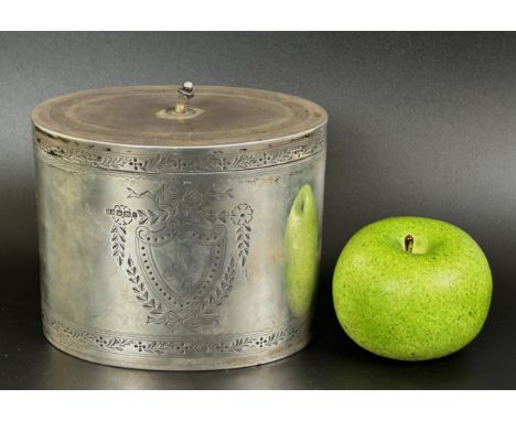 A George III style silver tea caddy, initialled, Sheffield 1909, 17.7 ozt (all in), 11.5 cm high