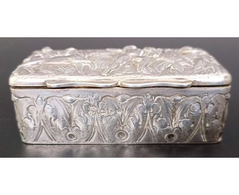 A late Victorian snuff box, embossed with figure of centaur and other figures, Chester 1897, 62.9 g, 7.5 cm wide