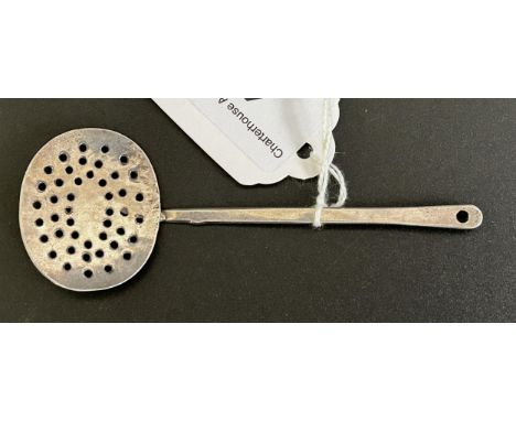 An 18th century Dutch silver coloured metal straining spoon8.0 g