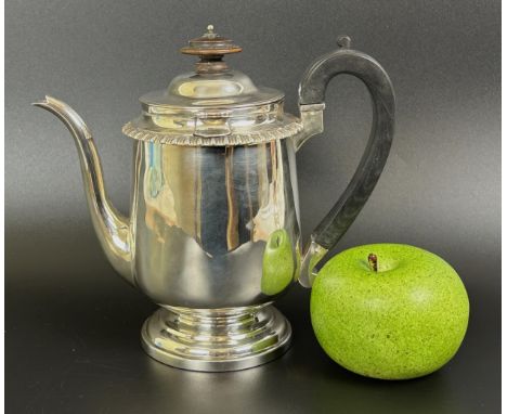 A George IV silver argyle, crested, London 1782, 19.6 ozt, 17 cm high