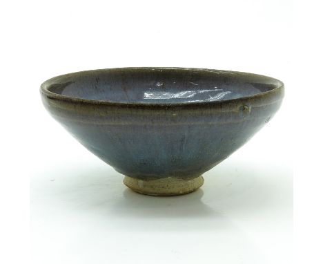 Light purple drip glaze, 20 cm. in diameter.