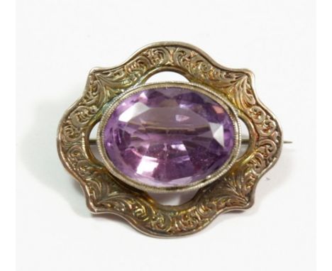 A Victorian silver gilt amethyst brooch, 3.2cm 