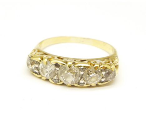 A yellow metal and five stone diamond ring, 3.2g, K 