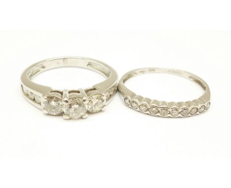 Two 18ct white gold bridal set rings, 1.25carat total diamond weight, 4.7g, both K 