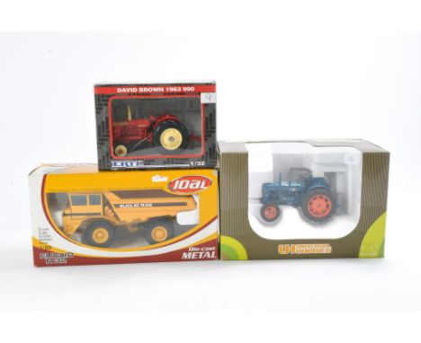 Universal Hobbies 1/32 model tractor issue comprising No. UH2636 Fordson power major. Looks to be without fault in original b