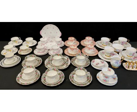 A Shelley pink fern pattern part tea set, four cups and saucers, five side plates, cake plate, other assorted Shelley table w