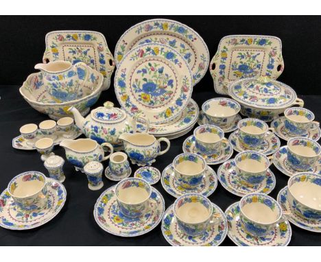 Masons Regency pattern table ware including; a tea pot, milk jugs, tea cups and saucers, lidded tureen; etc